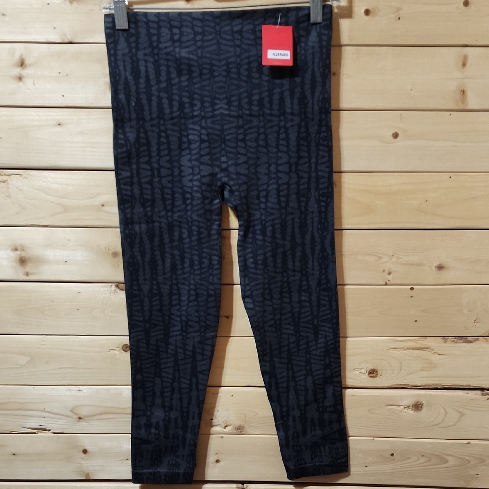 Spanx Capri Leggings Size Large NEW